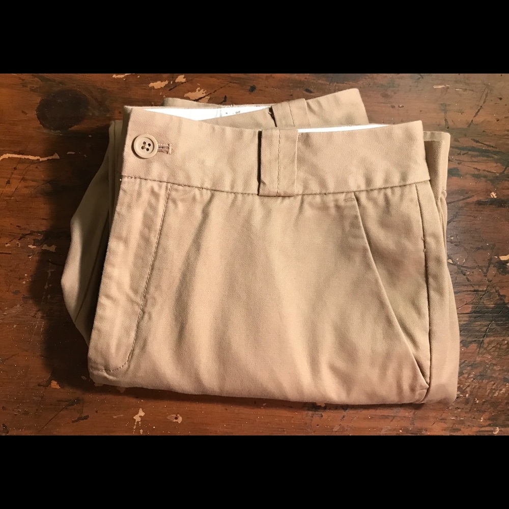 Gap Khaki Twill Capri Pants Size 6